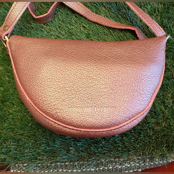 Small Supernova Koala Sling Bag Portland Leather Goods - Picture 2 of 8